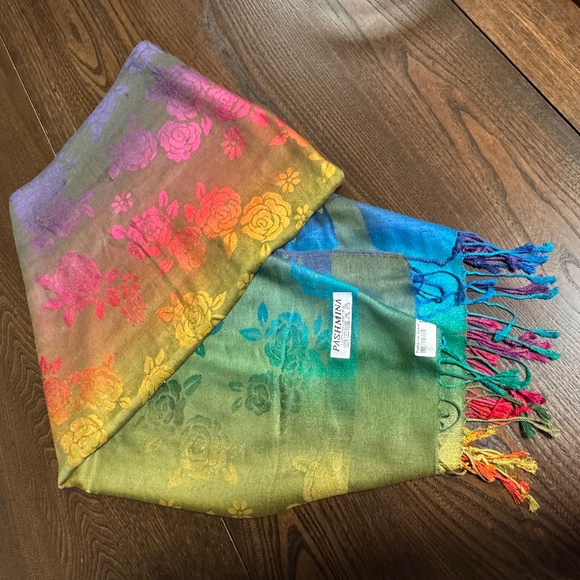 NWT - Colourful Pashmina - Picture 1 of 3
